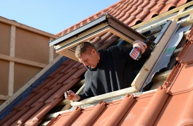 Pose de fenêtres de toit Velux à Péronnas